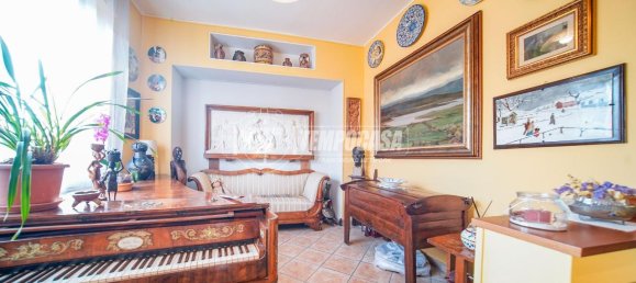 5 rooms Villa in Gazzada Schianno, Italy No. 104549 6