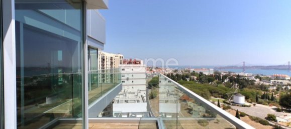 4 bedrooms Apartment in Lisbon, Portugal No. 81224 25