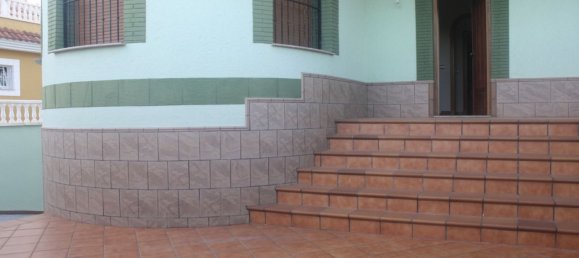 Casa de 3 dormitorios en Torrevieja, Spain No. 128338 2