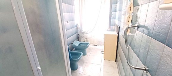 3-salle Appartement à Foggia, Italy No. 301758 14
