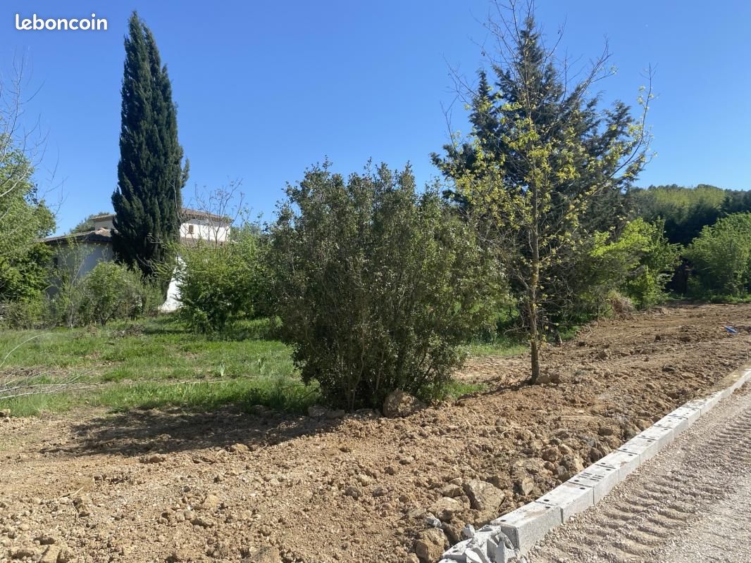 Terreno em Le Puy-Sainte-Reparade, France 320 m² N.º 337474