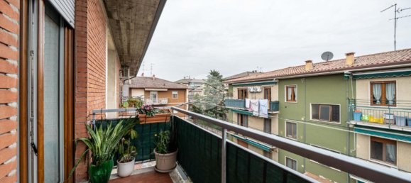 4 rooms Apartment in San Martino Buon Albergo, Italy No. 237477 2
