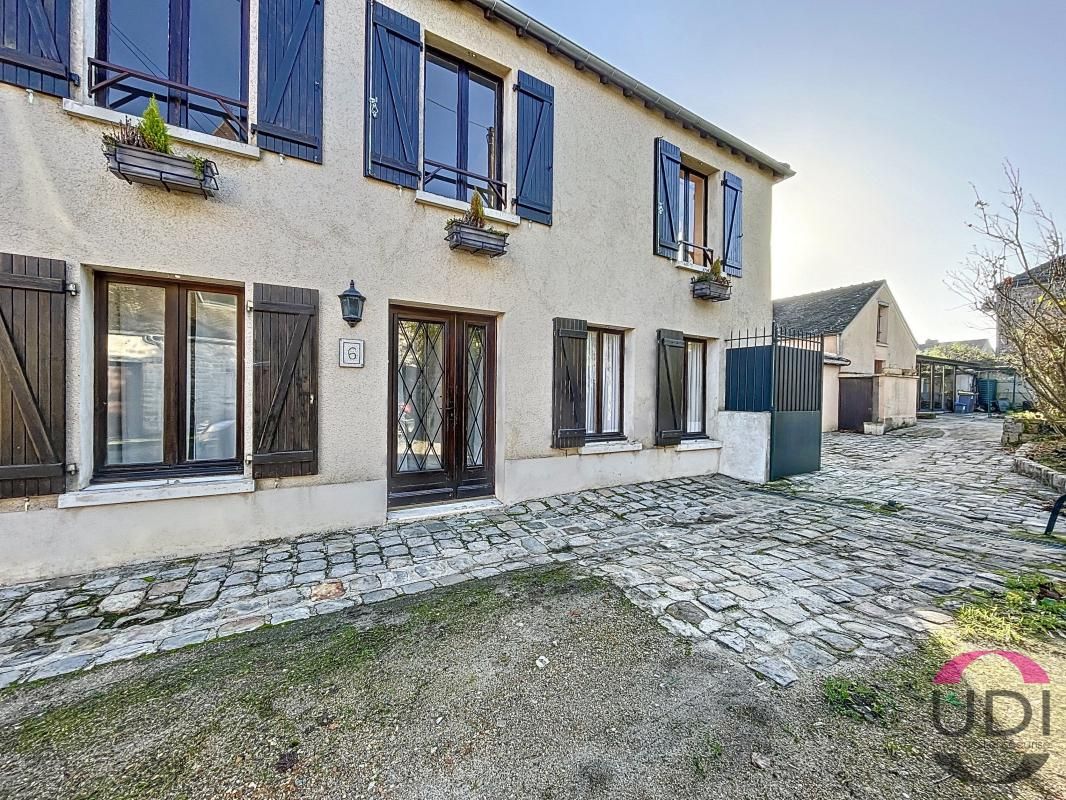 3 bedrooms House in Champcueil, France No. 169362