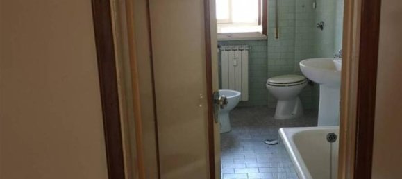 3 rooms Apartment in San Giovanni Valdarno, Italy No. 140143 13