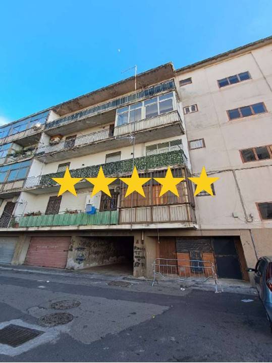 4 bedrooms Apartment in Catania, Italy No. 44300