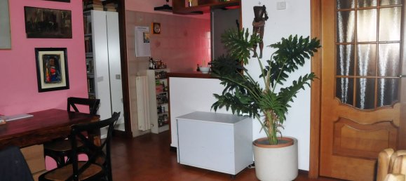 3 bedrooms Apartment in Magenta, Italy No. 65464 4