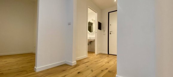 3 bedrooms Apartment in Milan, Italy No. 362268 13