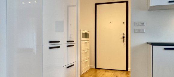 3 bedrooms Apartment in Milan, Italy No. 362268 9