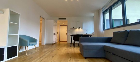 3 bedrooms Apartment in Milan, Italy No. 362268 3