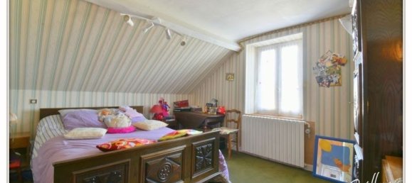 Moradia em banda T4 em Chateaumeillant, France N.º 69662 16