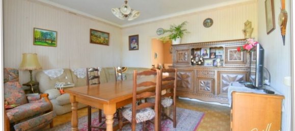 Moradia em banda T4 em Chateaumeillant, France N.º 69662 7