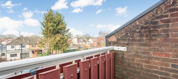 2 bedrooms Apartment in Feltham, United Kingdom No. 9843 11