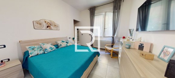 3-salle Appartement à Forlimpopoli, Italy No. 300146 10