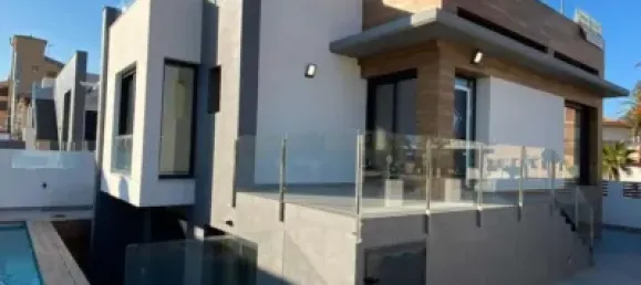 4 bedrooms House in Torrevieja, Spain No. 131926 5