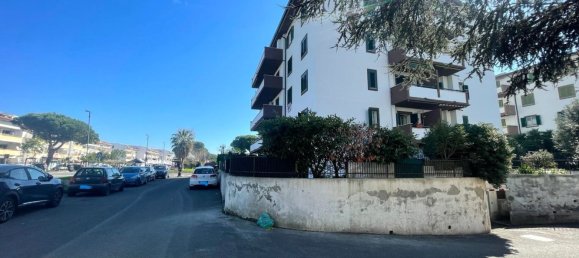 3-salle Appartement à Cerveteri, Italy No. 79829 5