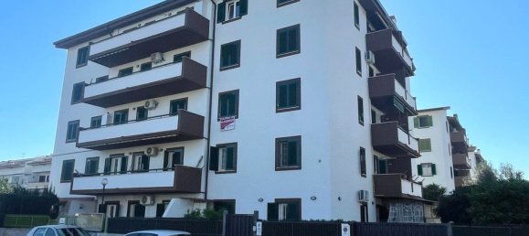 3-salle Appartement à Cerveteri, Italy No. 79829 4