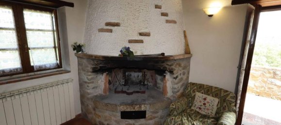 5 rooms House in Arcidosso, Italy No. 26234 24