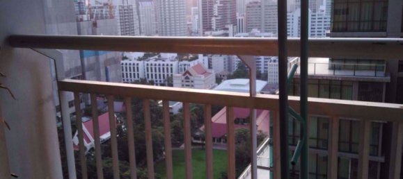 Studio in the Condo in Watthana, Thailand No. 10239 9