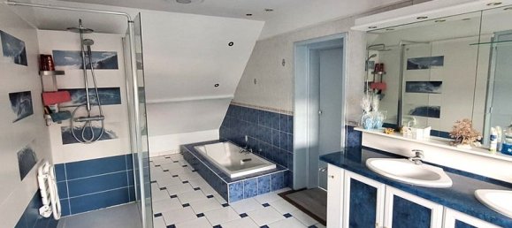 4 bedrooms House in Orchies, France No. 153807 10