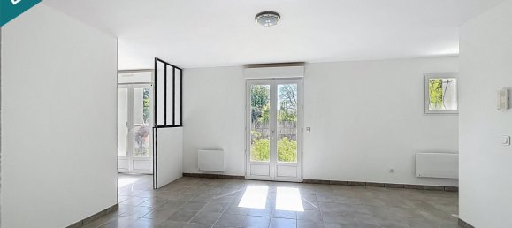 Квартира с 2 спальнями в Грец-Арменвилье, Франция № 325663 3