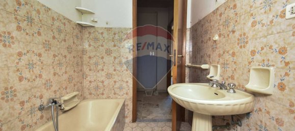 4-salle Appartement à Acireale, Italy No. 66446 18