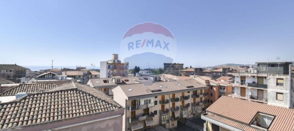 4-salle Appartement à Acireale, Italy No. 66446 42