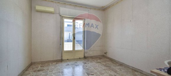 4-salle Appartement à Acireale, Italy No. 66446 33