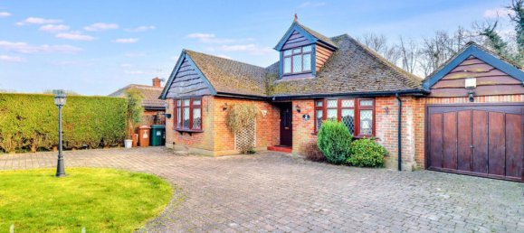 3 bedrooms Bungalow in Kings Langley, United Kingdom No. 4713 2