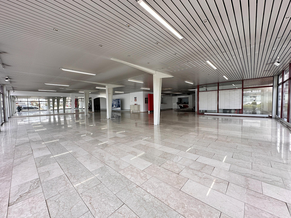  عقار تجاري في Klagenfurt am Worthersee, Austria 1465متر مربع رقم 127892