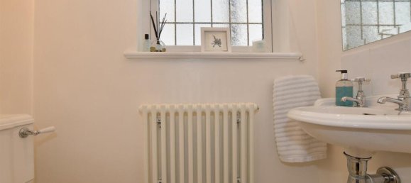 3 bedrooms Bungalow in Chingford, United Kingdom No. 4003 10