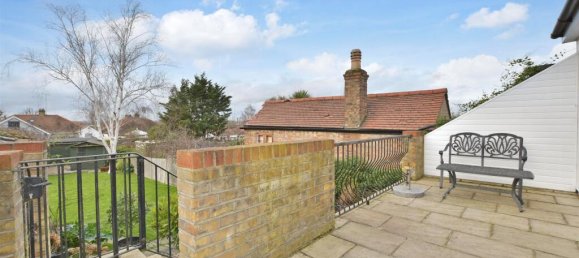 3 bedrooms Bungalow in Chingford, United Kingdom No. 4003 14