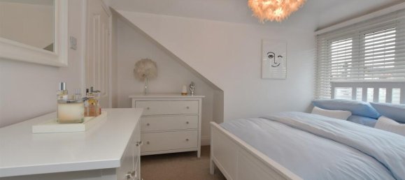 3 bedrooms Bungalow in Chingford, United Kingdom No. 4003 12