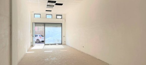 Коммерческая недвижимость 70м² в Катандзаро, Италия № 93067 8