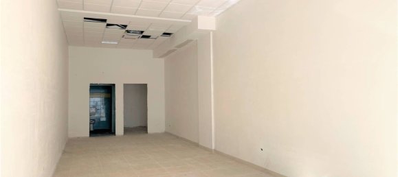 Коммерческая недвижимость 70м² в Катандзаро, Италия № 93067 3