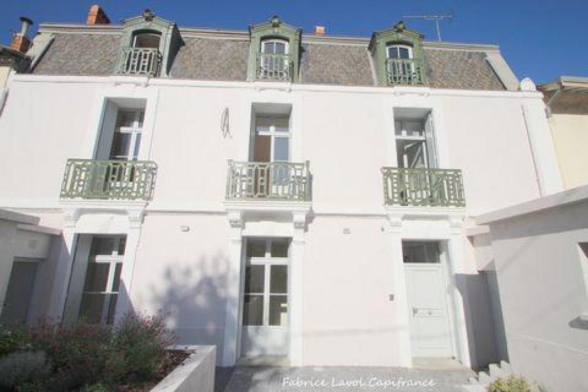2 bedrooms Condo in Montpellier, France No. 33021