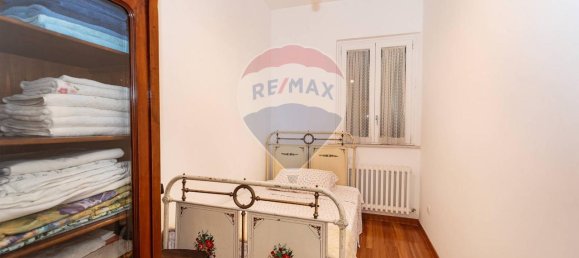 8 rooms Apartment in Senigallia, Italy No. 6021 23