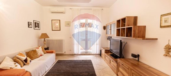 8 rooms Apartment in Senigallia, Italy No. 6021 3