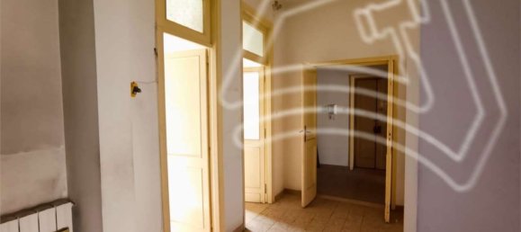 5 bedrooms Apartment in Benevento, Italy No. 375830 9