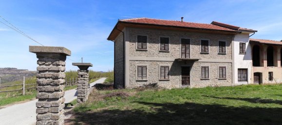 Дом с 8 комнатами в Серравалле Ланге, Италия № 3042 9