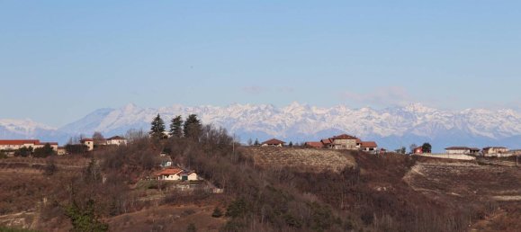 Дом с 8 комнатами в Серравалле Ланге, Италия № 3042 24