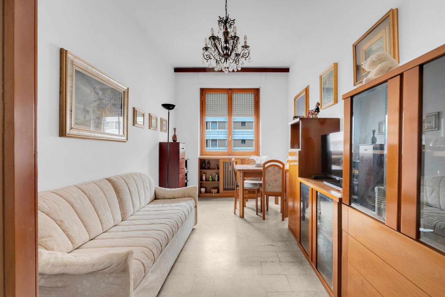 Apartamento de 2 divisões em Corsico, Italy N.º 9790
