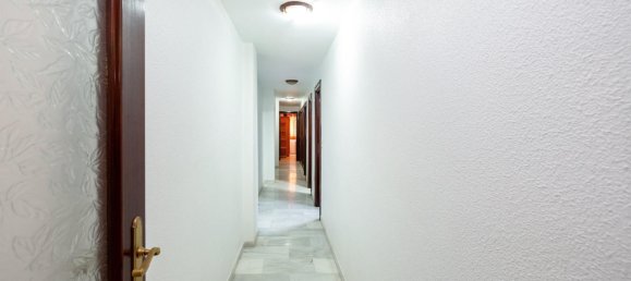 4 bedrooms Apartment in Granada, Spain No. 108837 33