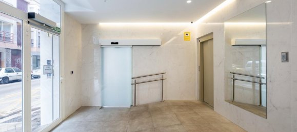 4 bedrooms Apartment in Granada, Spain No. 108837 10