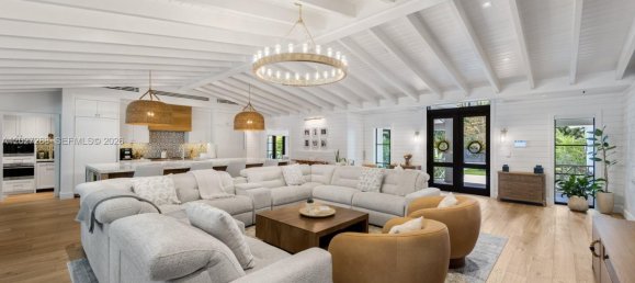 7 dormitorios villa en venta en Miami, Miami-Dade, Florida, USA № 615050 28