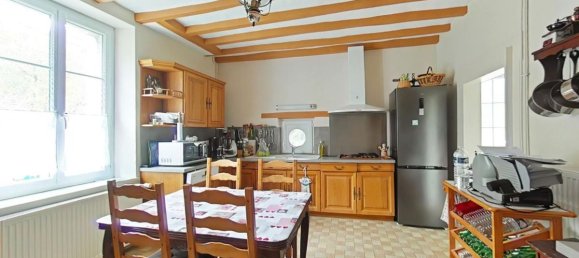 Casa de 3 dormitorios en Reugny, France No. 54226 4