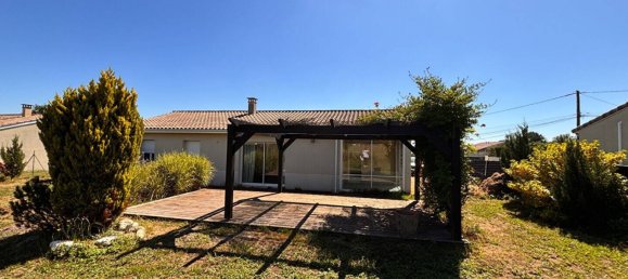 3 bedrooms Villa in Pugnac, France No. 294029 8