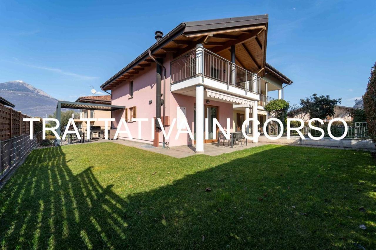 5غرفة فيلا في Colico, Italy رقم 35387