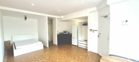 10 bedrooms Building in Le Loroux-Bottereau, France No. 300005 9