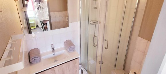 10 bedrooms Building in Le Loroux-Bottereau, France No. 300005 7