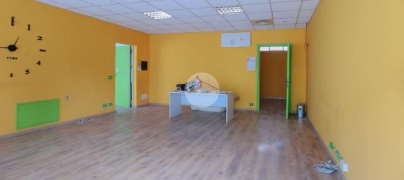 4-Zimmer Büro in Vaprio d'Adda, Italy, Nr. 275728 2